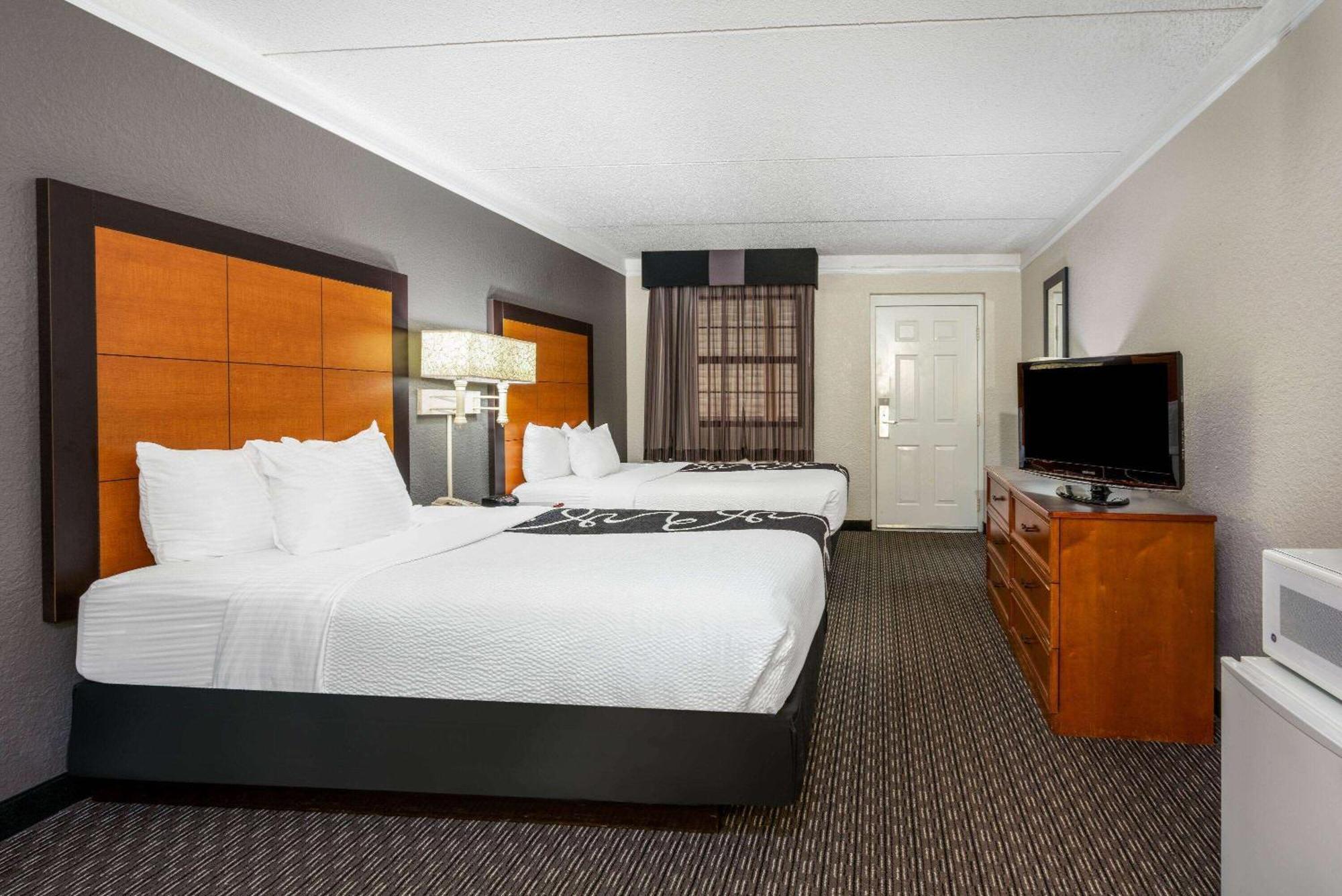 Hotel Super 8 By Wyndham The Woodlands North Exterior foto